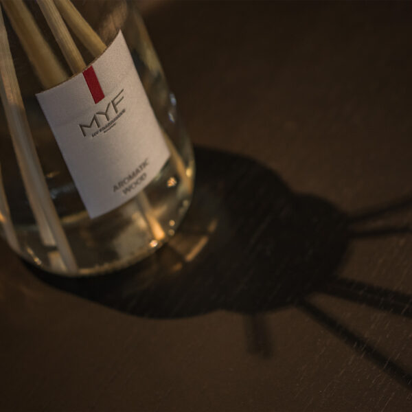 Dolce Vita Reed Diffuser 500 ml Aromatic Wood - Image 3