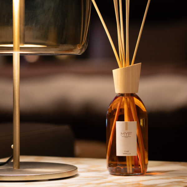 Dolce Vita Reed Diffuser 500 ml Pure Vanilla - Image 3