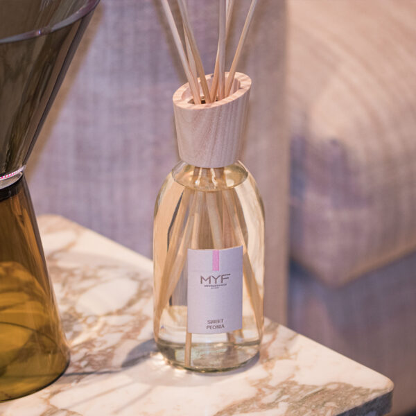 Dolce Vita Reed Diffuser 500 ml Sweet Peonia - Image 4