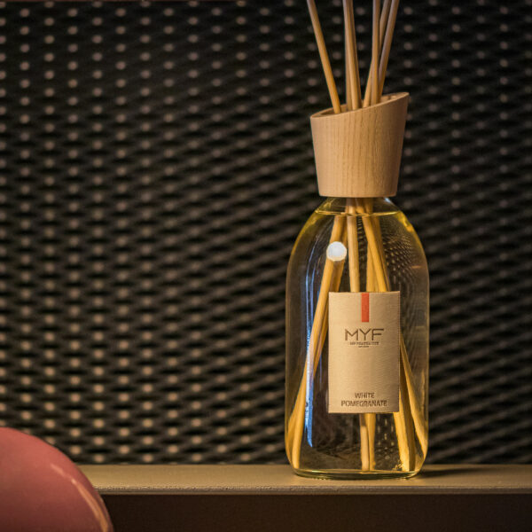 Dolce Vita Reed Diffuser 500 ml White Pomegranate - Image 4