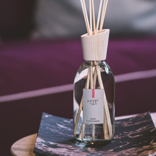 Dolce Vita Reed Diffuser 500 ml White Pomegranate - Image 3