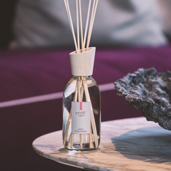 Dolce Vita Reed Diffuser 500 ml White Pomegranate - Image 2