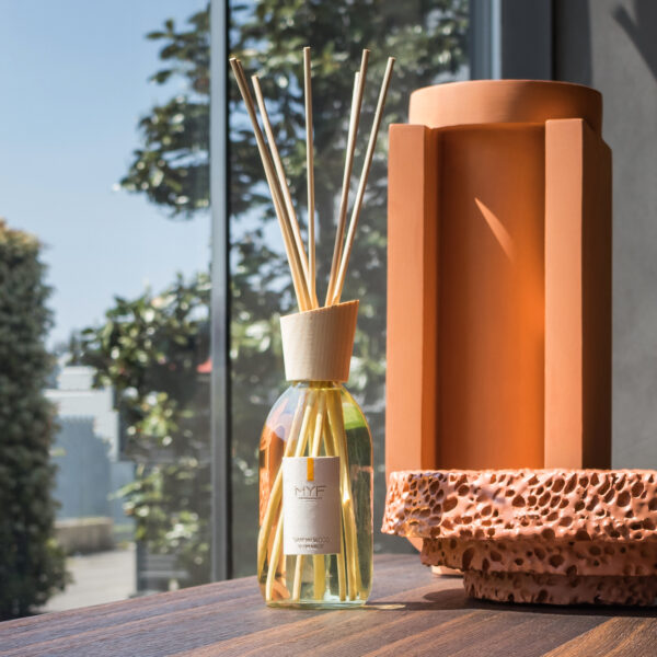 Dolce Vita Reed Diffuser 500 ml Sandalwood & Orange - Image 2